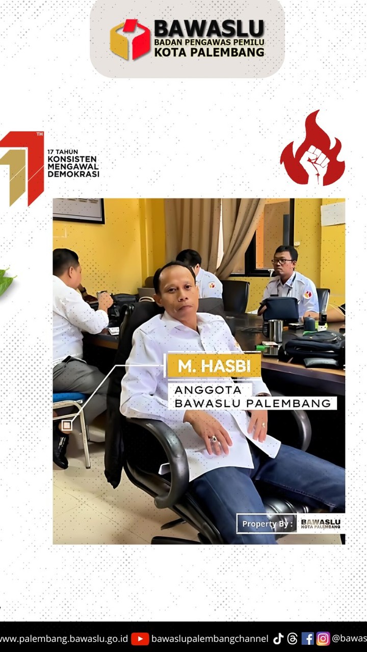M. Hasbi, Anggota Bawaslu Kota Palembang, dalam suasana forum internal bersama jajaran sekretariat, Sabtu (13/7/2025). Konsolidasi ini menjadi bagian dari upaya memperkuat arah lembaga setelah tahapan Pemilu 2024.