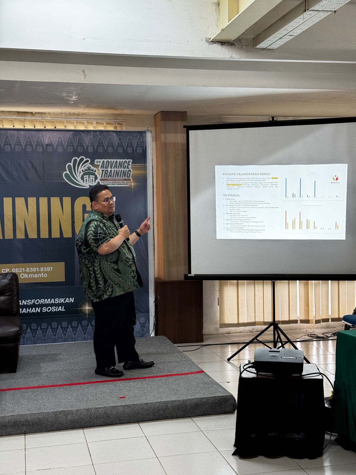 Ketua Bawaslu RI, Rahmat Bagja, saat menyampaikan materi dalam Forum Latihan Kader III HMI Sumbagsel di Jakabaring Sport City, Palembang, pada Selasa, 8 Juli 2024.