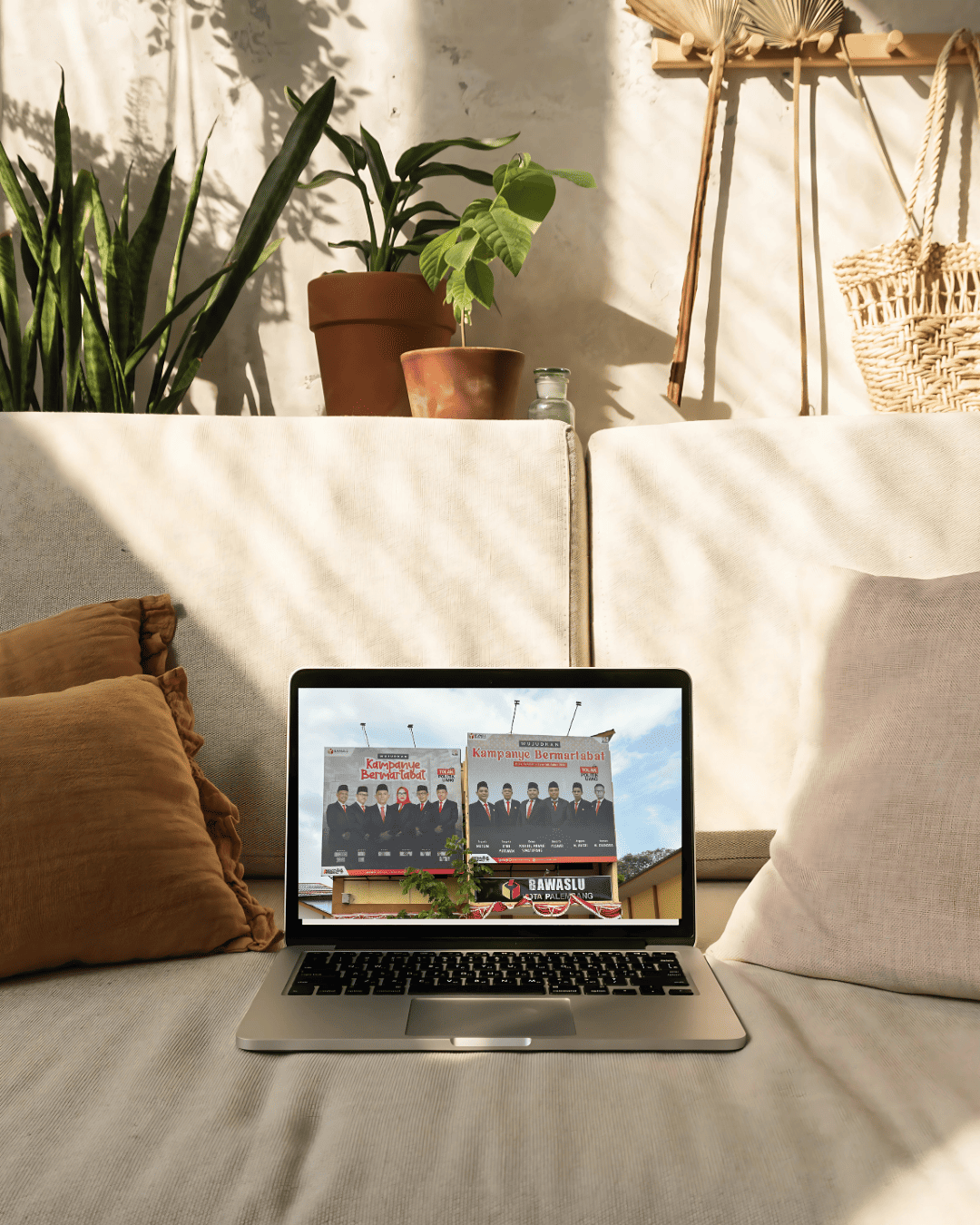 Naskah Profil Lembaga 1