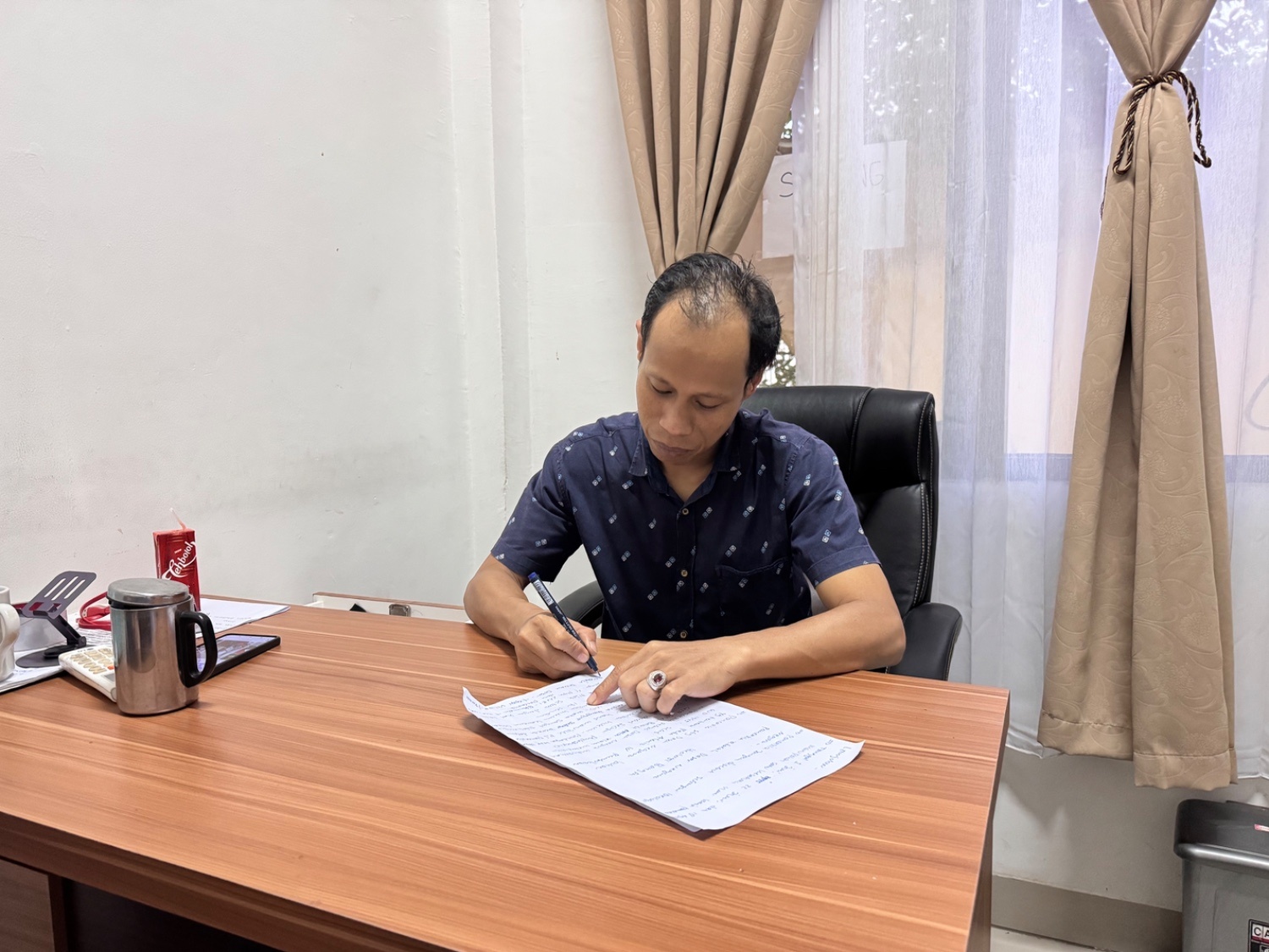 Bawaslu Kota Palembang menyampaikan apresiasi kepada Kejaksaan Republik Indonesia pada peringatan Hari Bhakti Adhyaksa ke-66, sekaligus menegaskan sinergi penegakan hukum kepemiluan, Rabu (22/07/2026). (Foto: Humas Bawaslu Kota Palembang)