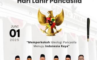 Poster peringatan Hari Lahir Pancasila oleh Bawaslu Kota Palembang, bertanggal 1 Juni 2025. Di bagian atas terdapat logo Bawaslu Kota Palembang, lambang Garuda Pancasila di tengah sebagai simbol utama, serta kutipan tema “Memperkokoh Ideologi Pancasila Menuju Indonesia Raya”. Terlihat enam jajaran pimpinan dan sekretariat Bawaslu Kota Palembang dengan nama dan jabatan masing-masing, mengenakan pakaian formal dengan nuansa merah-putih, mencerminkan semangat nasionalisme dan kesatuan.