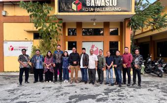 Bawaslu Kota Palembang Jalani Verifikasi Faktual UKM, Perkuat Tata Kelola Kelembagaan, Jumat (24/07/2026). (Foto: Humas Bawaslu Kota Palembang).